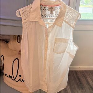 St. John's Bay White Sleeveless Button Down Shirt